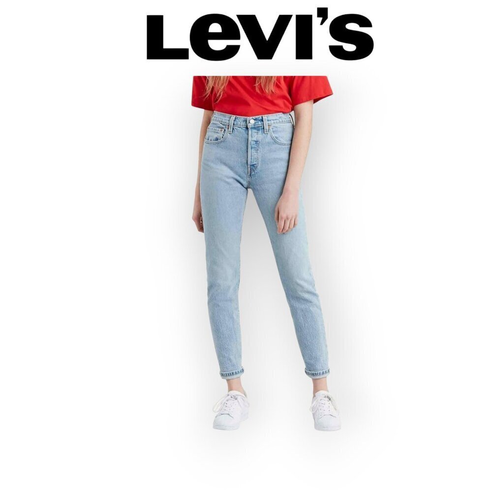 Levi’s Lightwash Slim Fit Premium Denim Jeans Size 28 Women’s EUC Trendy